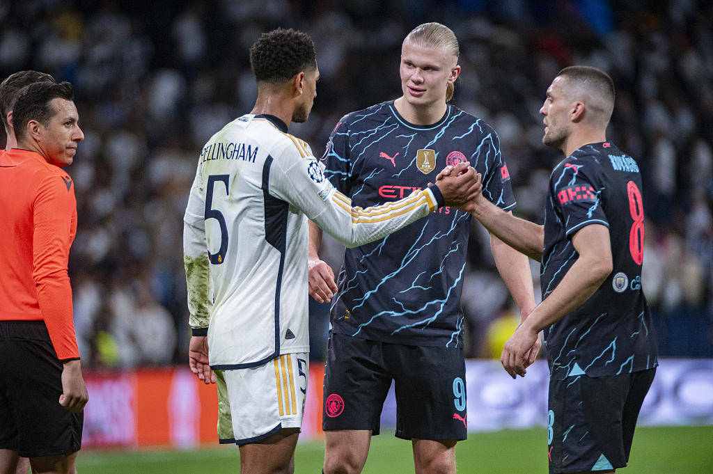 爱游戏-哈兰德新星比赛局势复杂表现突出，TES前途光明！赢得满堂喝彩(哈兰德经典比赛)