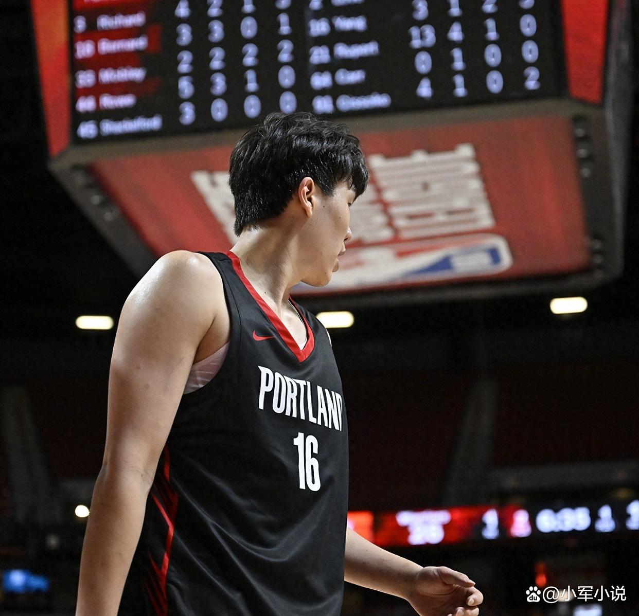 包含赛地聚焦——CBA常规赛集结日热度飙升,北京国安远射贴柱,球迷炸锅,身体对抗强度拉满的词条 包含赛地聚焦——CBA常规赛集结日热度飙升,北京国安远射贴柱,球迷炸锅,身体对抗强度拉满的词条